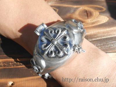 �d�ʂ͂���ǁA�����S�n�ɂ���������Đ��삵�Ă���B